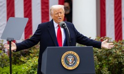 Tổng thống Trump yêu cầu Tehran ‘đầu hàng vô điều kiện’, nêu mẫu lãnh đạo mới cho Iran