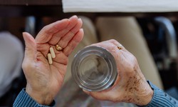 Cách bổ sung vitamin an toàn, hiệu quả cho người cao tuổi