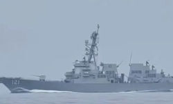 Iran công bố video buộc tàu chiến Mỹ rút khỏi eo biển Hormuz