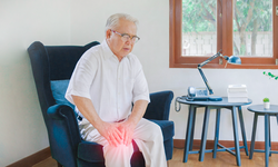 Vai trò của thực phẩm dinh dưỡng y học trong hỗ trợ phục hồi xương khớp cho người trung niên, cao tuổi