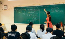 Học sinh lớp 12 tận dụng kỳ nghỉ lễ để 'tăng tốc'