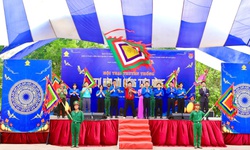 Khai mạc Hội trại truyền thống 'Tự hào nòi giống Tiên Rồng'