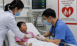 Dùng Quỹ Bảo trợ trẻ em tạm ứng viện phí cấp cứu cho trẻ bị hại