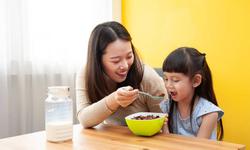Cảnh báo đường ẩn trong bữa sáng và nguy cơ với trẻ nhỏ