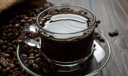Có nên uống cà phê thay bữa sáng để giảm cân?