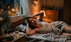 Mất ngủ mùa nóng khiến cơ thể mệt mỏi, ảnh hưởng đến sức khoẻ như thế nào?