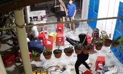 Nhóm người lạ xông vào nhà nổ súng, đâm chém người đang ăn nhậu