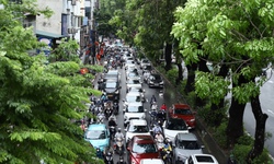 Lộ trình hạn chế xe xăng của Hà Nội sẽ được thực hiện thế nào, 
người dân cần chuẩn bị gì?