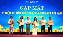 Phóng viên Báo Sức khỏe và Đời sống nhận Bằng khen của Chủ tịch UBND tỉnh Quảng Trị