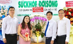 Đoàn đại biểu TPHCM thăm, chúc mừng Báo Sức khỏe và Đời sống