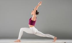 Top 10 tư thế yoga giúp đánh thức cơ thể và tâm trí ngay khi thức dậy