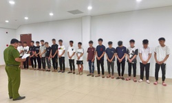 Khởi tố 14 đối tượng mang hung khí, lạng lách sau vụ gây tai nạn rồi bỏ trốn
