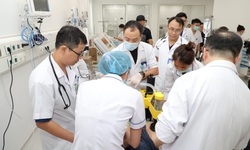 Hơn 1.800 người dân đến khám trong ngày đầu Bệnh viện Bạch Mai cơ sở Ninh Bình hoạt động