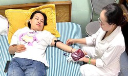 Nữ điều dưỡng hiến máu cứu sản phụ chửa ngoài tử cung vỡ