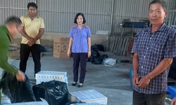 Người đàn ông chở thuốc lá lậu lao xe vào tổ công tác khiến một trung tá công an bị thương