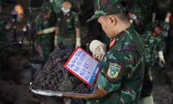 Xúc động chứng kiến hài cốt liệt sĩ nằm chồng lên nhau tại Công viên Lê Thị Riêng
