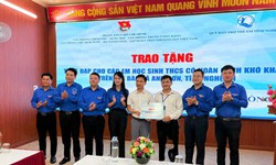 Tuổi trẻ các Cơ quan Trung ương tặng 15 xe đạp cho học sinh khó khăn ở Nghệ An