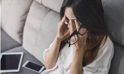 Nhức mỏi mắt có đáng lo, cần làm gì?