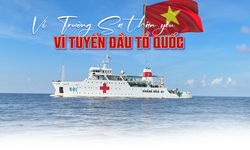 Những 'chiến sĩ áo trắng' mang tình thương ra đảo, mang niềm tin trở về
