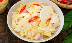 Người bị tăng acid uric có nên ăn măng chua?