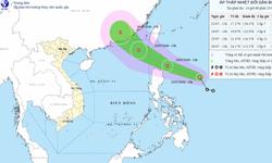 Áp thấp nhiệt đới gần Biển Đông đang mạnh lên