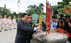 Lãnh đạo TPHCM dâng hương tưởng niệm các Anh hùng liệt sĩ