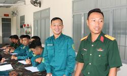 Lớp học tiếng Anh đặc biệt của những chiến sĩ ‘sao vuông’