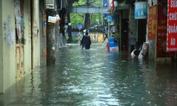 Cảnh báo mưa dông, lốc sét khu vực nội thành Hà Nội, nhiều điểm có nguy cơ ngập úng