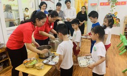 Sai lầm khi nhiều gia đình quan tâm chủ yếu đến việc trẻ có tăng cân hay không