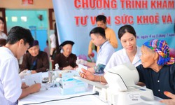 Khám bệnh, cấp thuốc miễn phí tri ân người có công, gia đình chính sách