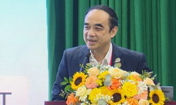 GS.TS Nguyễn Hữu Tú tiếp tục được bổ nhiệm giữ chức Hiệu trưởng Trường Đại học Y Hà Nội