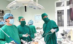 Chấm dứt 23 năm rò bàng quang - âm đạo nhờ phẫu thuật nội soi
