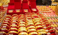 Chốt giá vàng hôm nay ngày 1/8 đồng loạt giảm rất mạnh