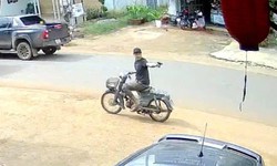 Bị đòi 500 nghìn sau khi nhờ chuyển khoản, thanh niên rút súng dọa bắn người