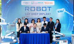 Bước đi chiến lược: Nha khoa Nhân Tâm đầu tư robot cấy ghép Implant thế hệ mới