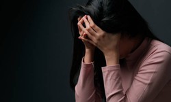 Tiền mãn kinh: Vì sao phụ nữ dễ cáu gắt, mất ngủ, bốc hỏa?