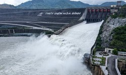 Đóng cửa xả lũ thủy điện Hòa Bình ứng phó với bão số 4