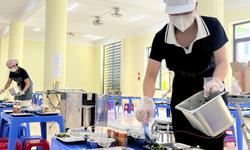 Các trường học ở Hà Nội không được trực tiếp lựa chọn đơn vị cung cấp thực phẩm, suất ăn học đường