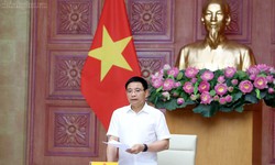 Bộ Y tế chủ động kiểm soát giá thuốc, vật tư y tế, dịch vụ KCB