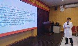 Cảnh báo: Mạng xã hội trở thành 'vòng xoáy' với sức khỏe tâm thần của trẻ