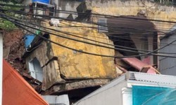 Mưa lớn ở Thanh Hóa: Sơ tán 60 người trước nguy cơ nhà đổ từ sườn đồi