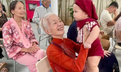 Mô hình chăm sóc sức khỏe người cao tuổi ở Long Biên: Điểm tựa an vui tuổi xế chiều