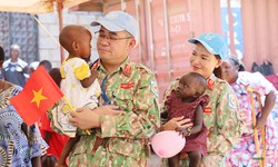 Khoảng lặng xúc động trước ngày lính mũ nồi xanh Việt Nam rời Nam Sudan