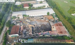 Hiện trường kho, xưởng 2.000m2 ở Hà Nội tan hoang sau vụ cháy