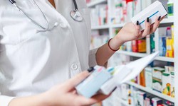 'Người gác cổng' thầm lặng và câu chuyện dùng thuốc an toàn hợp lý