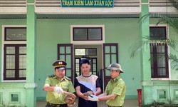 Người dân Huế giao nộp cùng lúc 2 cá thể động vật quý hiếm