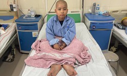 Xót xa bé trai 13 tuổi mắc u não, mẹ mang di chứng chất độc da cam, gia đình kiệt quệ vì tiền chữa bệnh