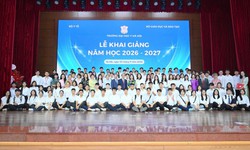 Hiệu trưởng nhắn nhủ tân sinh viên: Chăm chỉ và chủ động là 'phép màu' giúp các em thành công