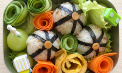 Chuẩn bị hộp cơm trưa cho con đủ chất và bắt mắt