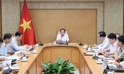 Phó Thủ tướng chỉ đạo khẩn về tình trạng thiếu sách giáo khoa cục bộ